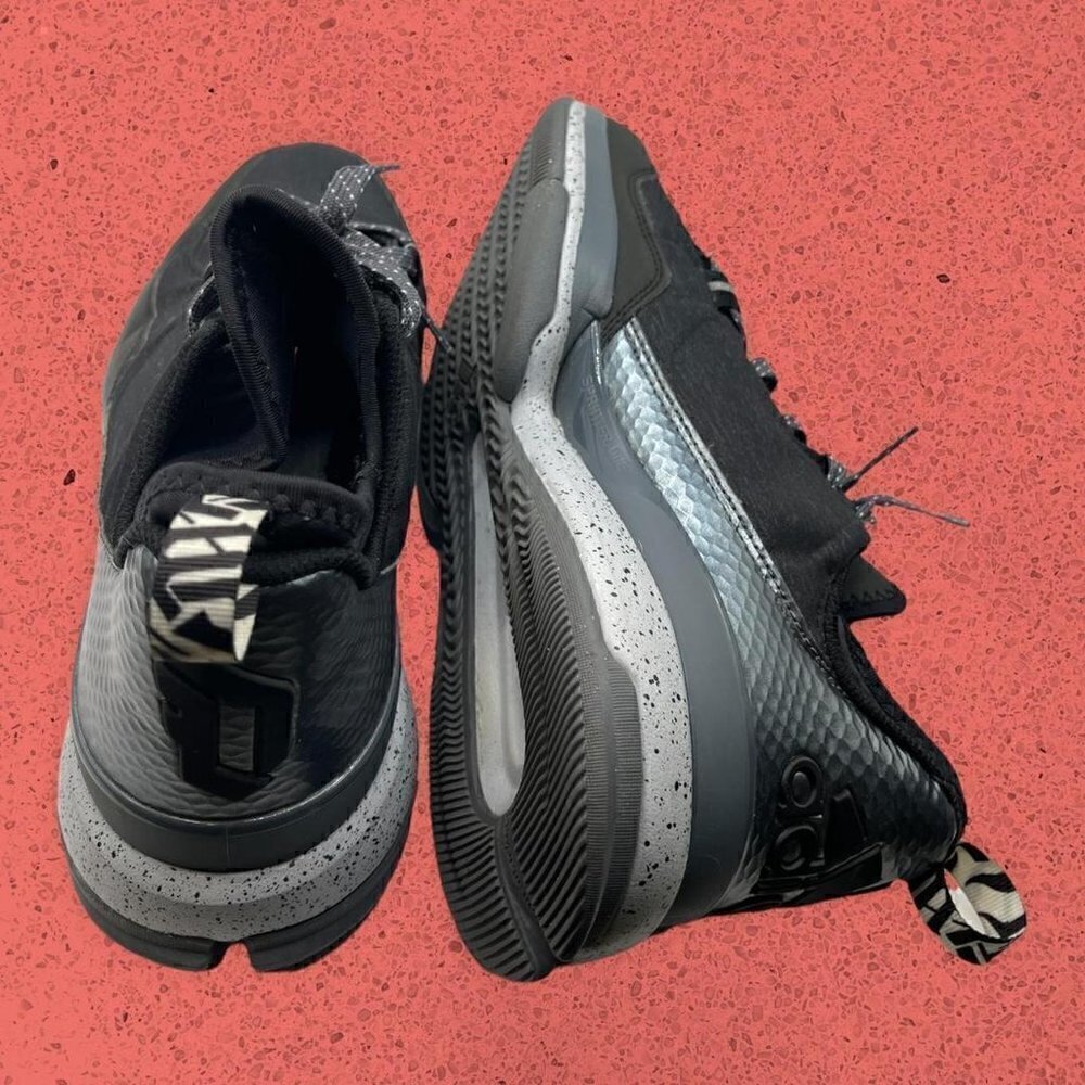 Damian Lillard adidas shoes - Picture 3 of 5